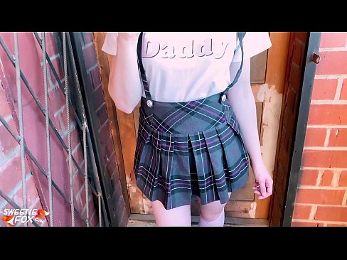 ❤️ 女學生深深地吸吮她的雞巴並亂搞而不是上課。 ❤️❌ 肛色情 在我們 ❌️