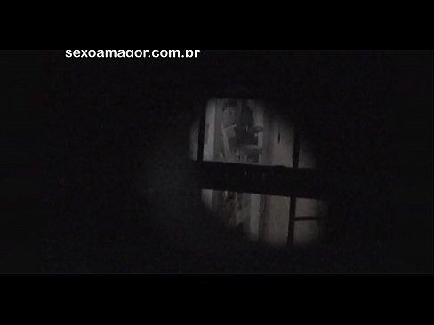 ❤️ 金發女郎被隱藏在空心磚後面的鄰居偷窺偷拍 ❤️❌ 肛色情 在我們 ❌️